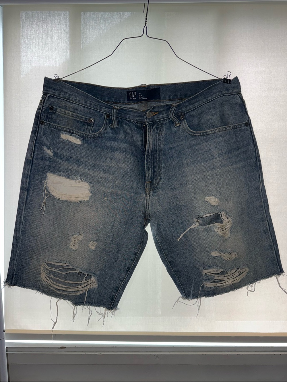 GAP Men's Ripped Denim Shorts in Faded Blue